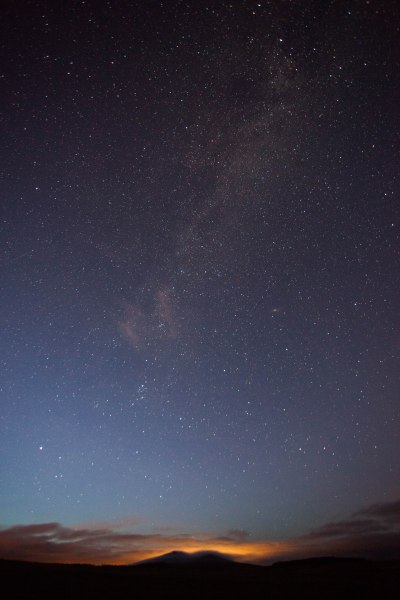5Dm2, f/4, 17mm, 30 second exposure: No Star Trails.