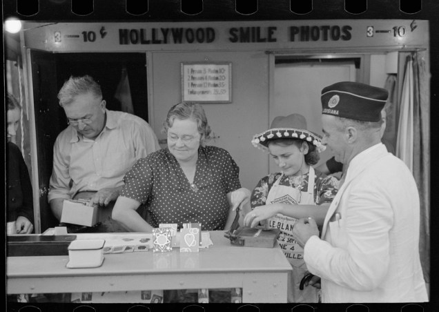 Itinerant photographer's stand, state fair, Donaldsonville, Louisiana. Russell Lee, November 1938. 