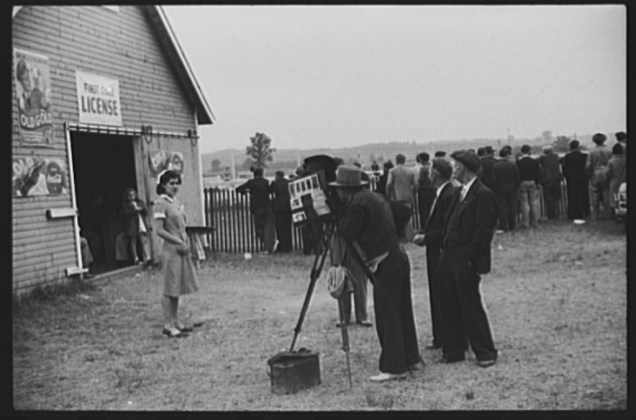 Essex Junction, Vermont. Tintype photographer at the Champlain Valley Exposition. Jack Delano, August 1941. 